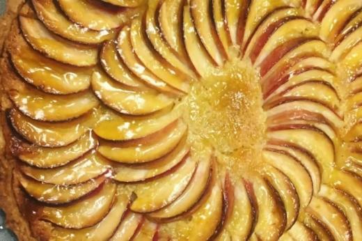 Prue Leith's apple tart