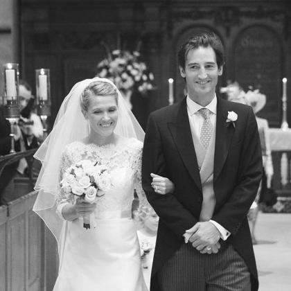 Black and white picture of Debbie and Dom's wedding day